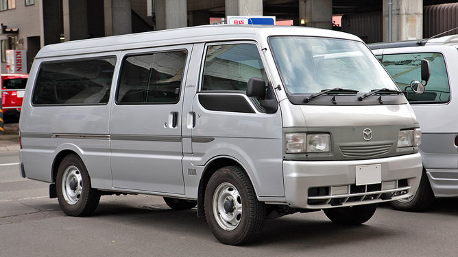 Mazda_Bongo_Brawny_001.JPG