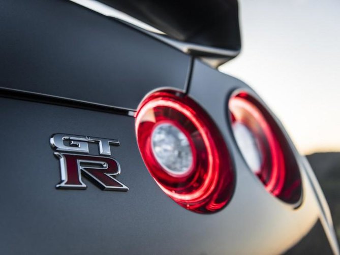 gt-r.jpg