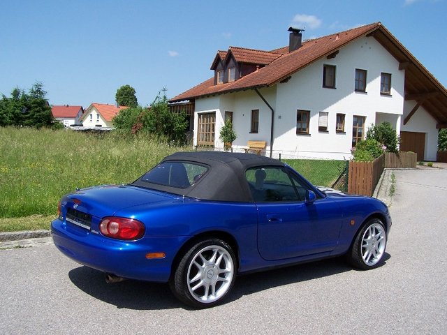 Mazda MX 5  007.JPG