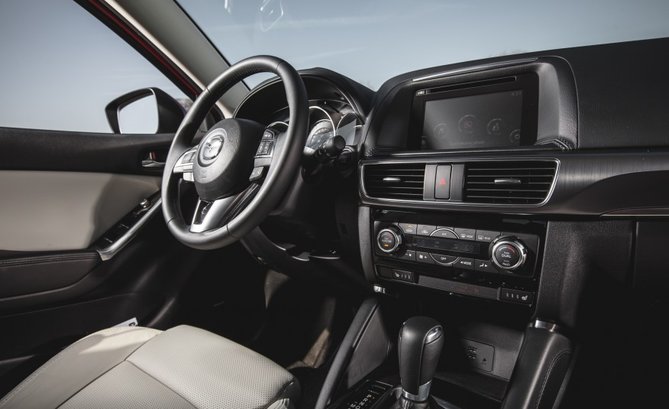 2016-Mazda-CX-5-Grand-Touring-AWD-120-876x535.jpg