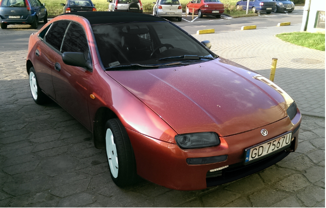 mazda biało czarna p.png