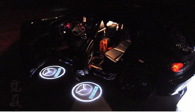 logo mazda led.jpg