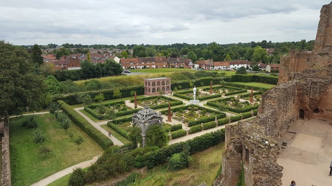 zamek kenilworth (1).jpg