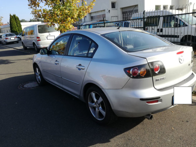mazda 2.jpg