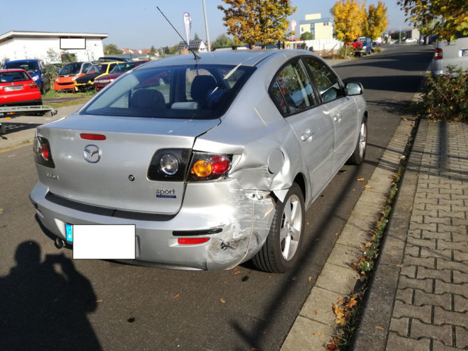 mazda 4.jpg