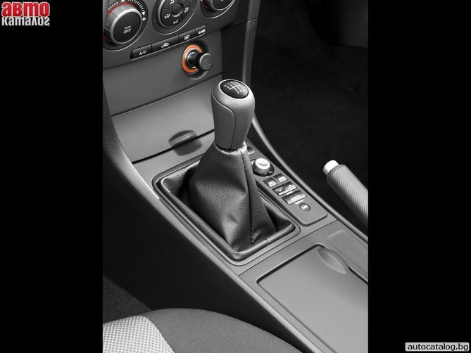 2006 Mazda 3 Facelift_00017.jpg