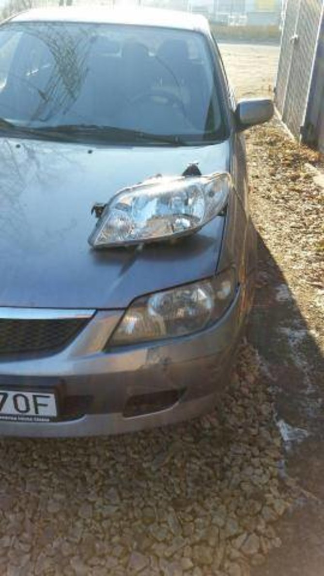 lampa mazda.jpg