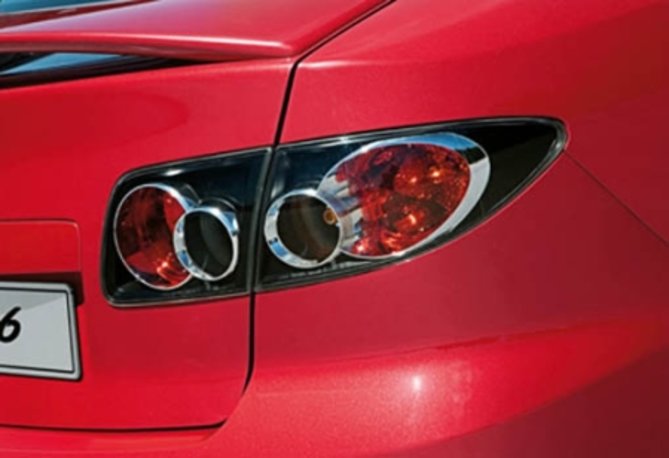 mazda6_fekete_hatso_lampa.jpg.pagespeed.ce.Ed5gKYA27a.jpg