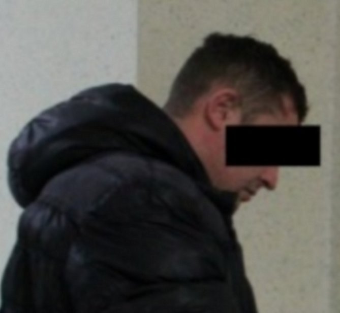 ZLODZIEJ_1.jpg