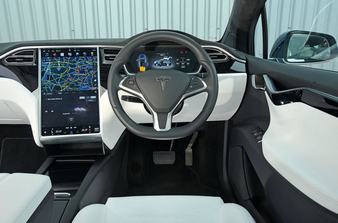 tesla-model-x-dashboard.jpg