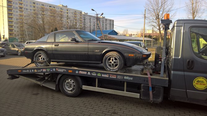 Mazda RX7 FB 1985 Polska Warszawa ASO Mazda.jpg