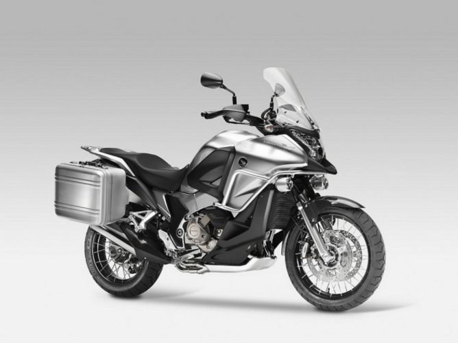 Honda-Crosstourer-concept-11-635x476.jpg