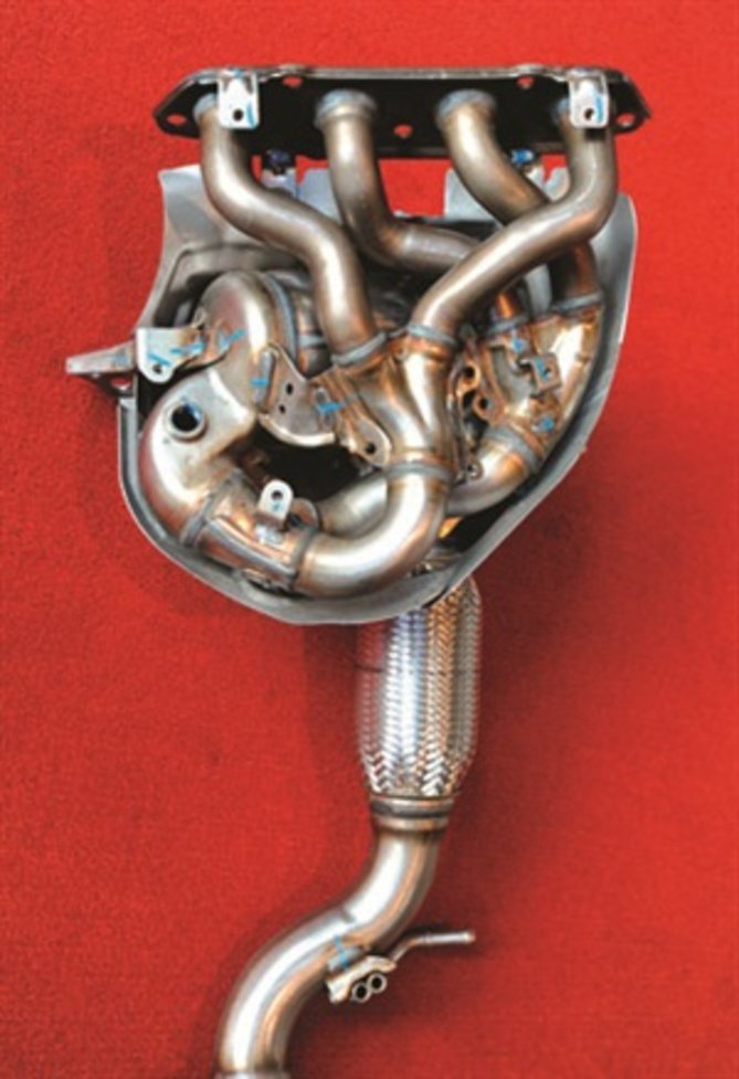 skyactiv exhaust manifold.jpg