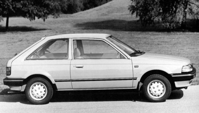 mazda 323 bf.jpg