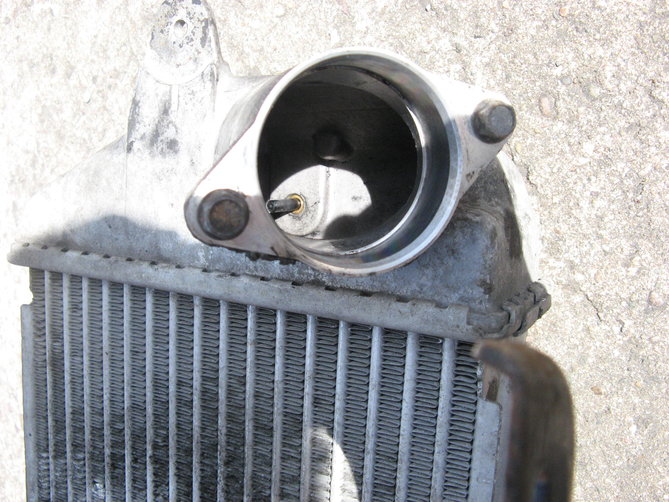 Mazda 5 intercooler czyszczenie 18.JPG