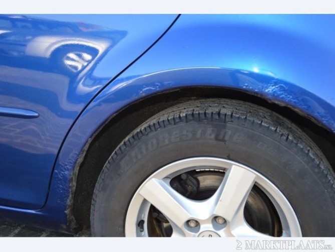 mazda2.jpg