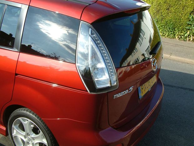 Mazda5 tylne lampy.jpg