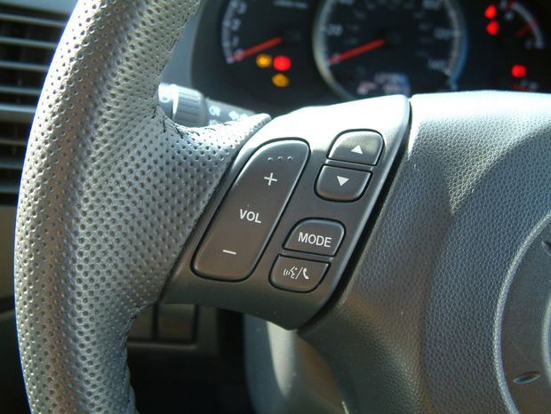 Mazda6 sterowanie radia.jpg