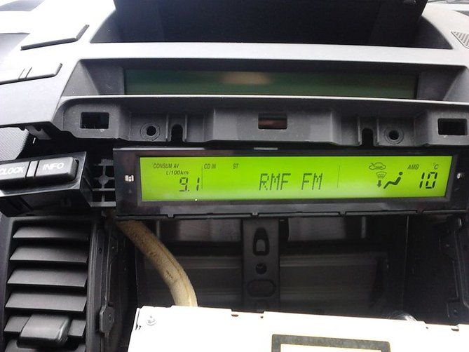 wyswietlacz_mazda_komputer.jpg