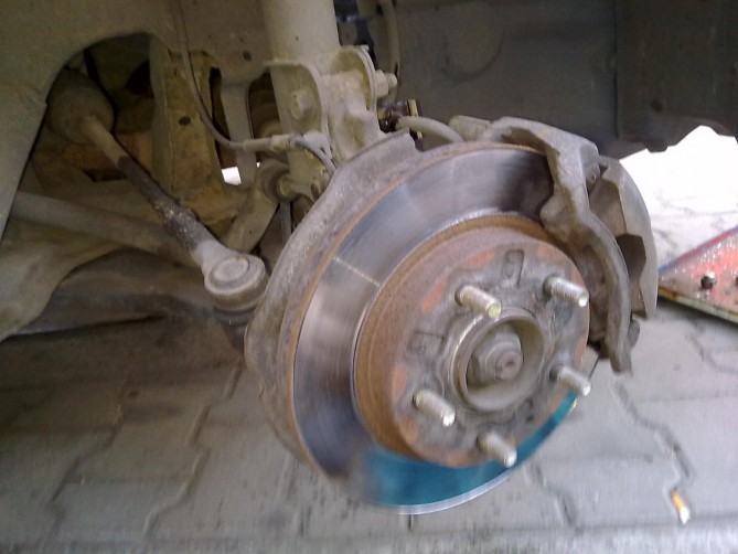 MAzda 626 GF ham. przód.jpg