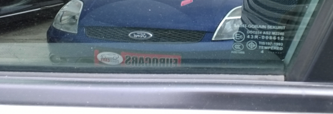 mazda_szyba_bok.png