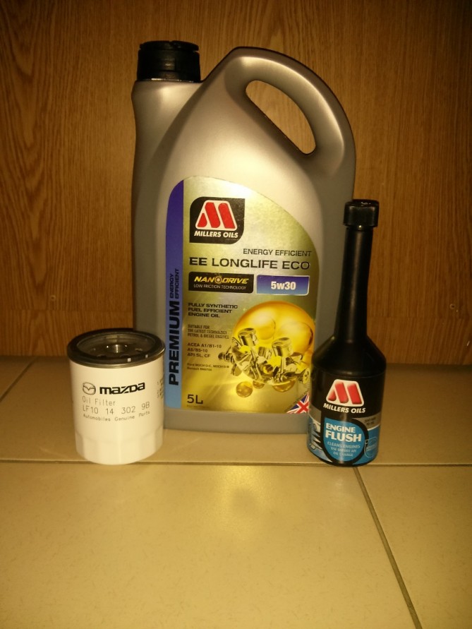 Millers EE 5W30 Longlife ECO NanoDrive.jpg