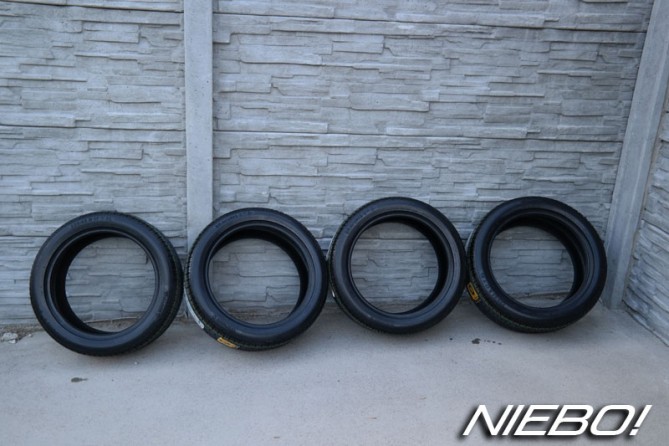 Barum_Bravuris_3HM_225-45R17-94Y-FR-XL_NIEBO!_5.jpg
