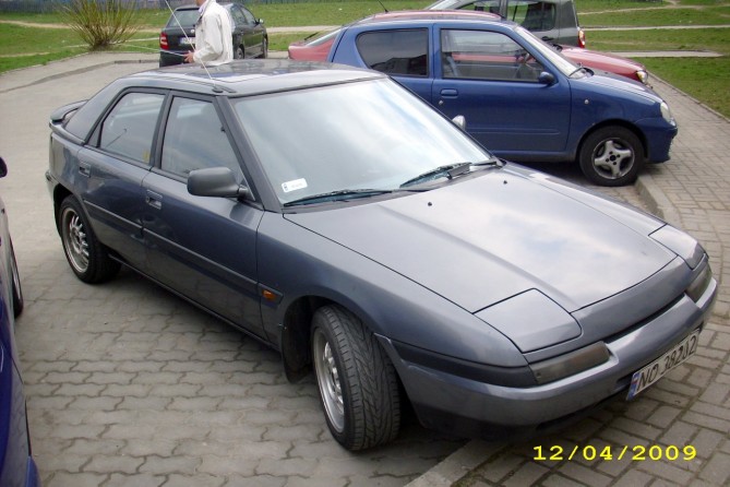 mazda323.jpg