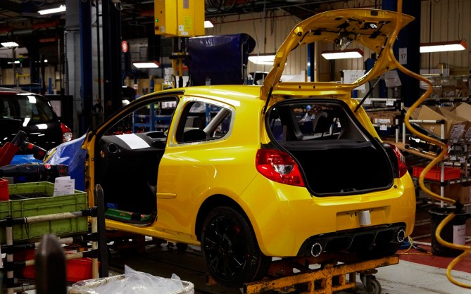 renaultsport-assembly-line-2.jpg