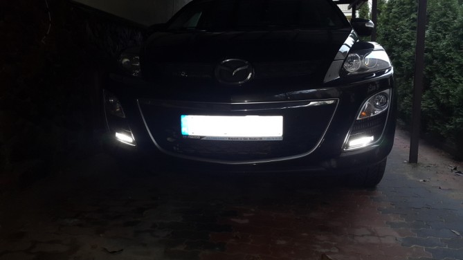 mazda2.jpg