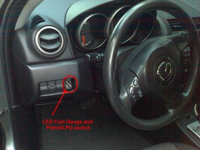 Mazda3_07.jpg