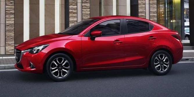 mazda2-bok.jpg