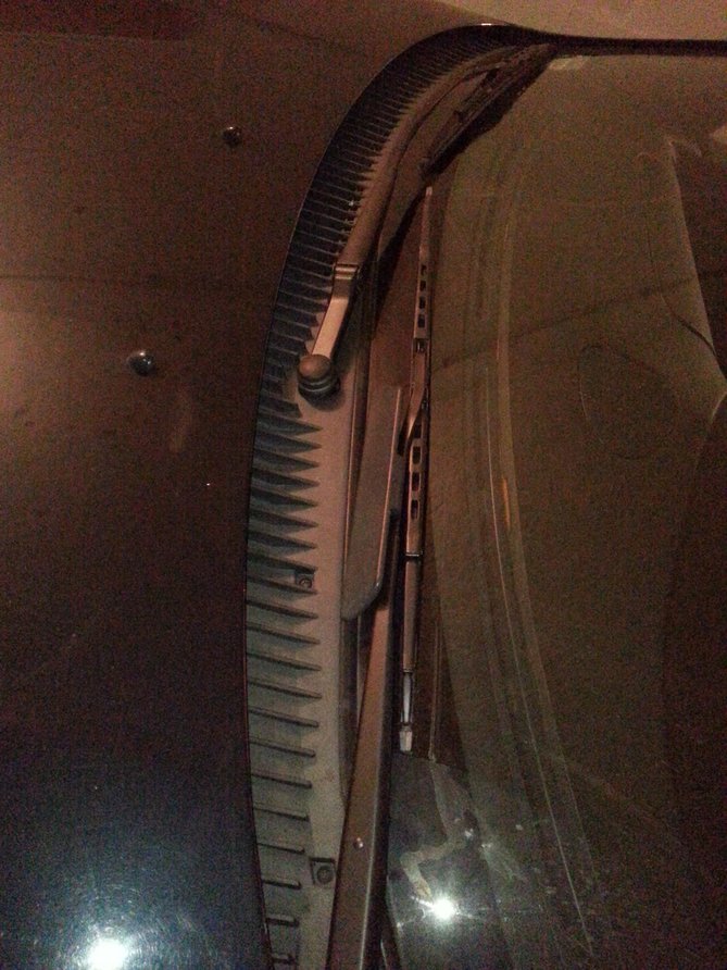 wiper front.jpg