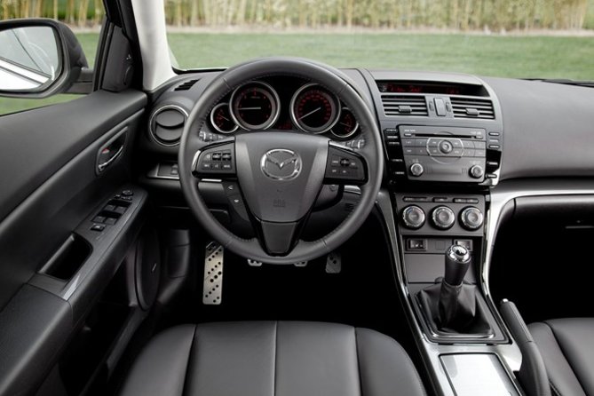 mazda6_2010_int_06_jpg300_119881.jpg