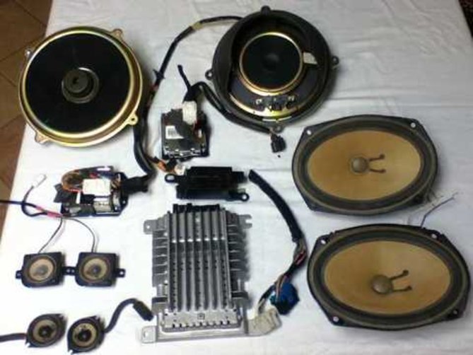bose_speakers_amps_out_of_mazda_rx8_2004_7100001427325128143.jpg