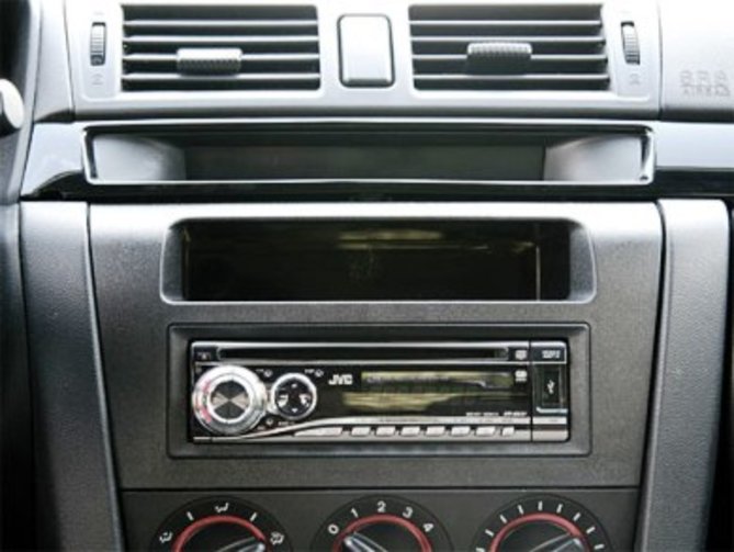 Mazda3_ramka.jpg