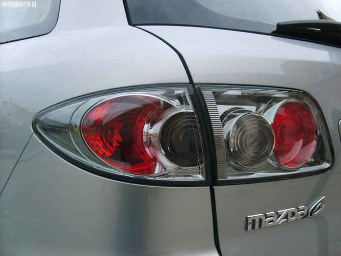 mazda_6_kombi_2.0_mzr-cd_top_2006_13.jpg