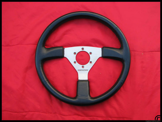 fs_ms_steeringwheel_perf4.jpg