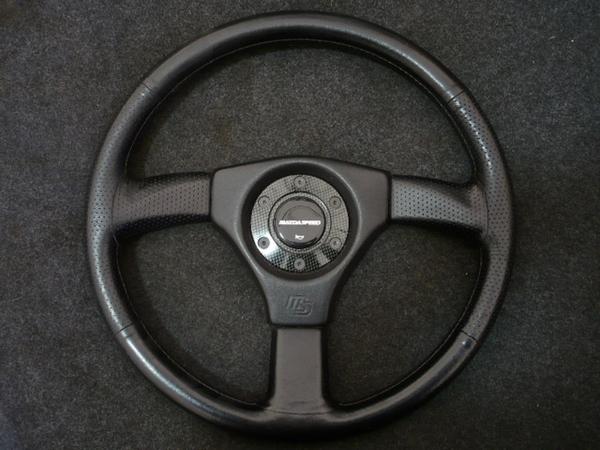 ms_perf_steeringwheel.jpg