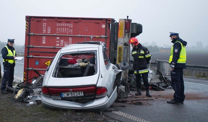 wypadek-pod-wloclawkiem_24888841.jpg